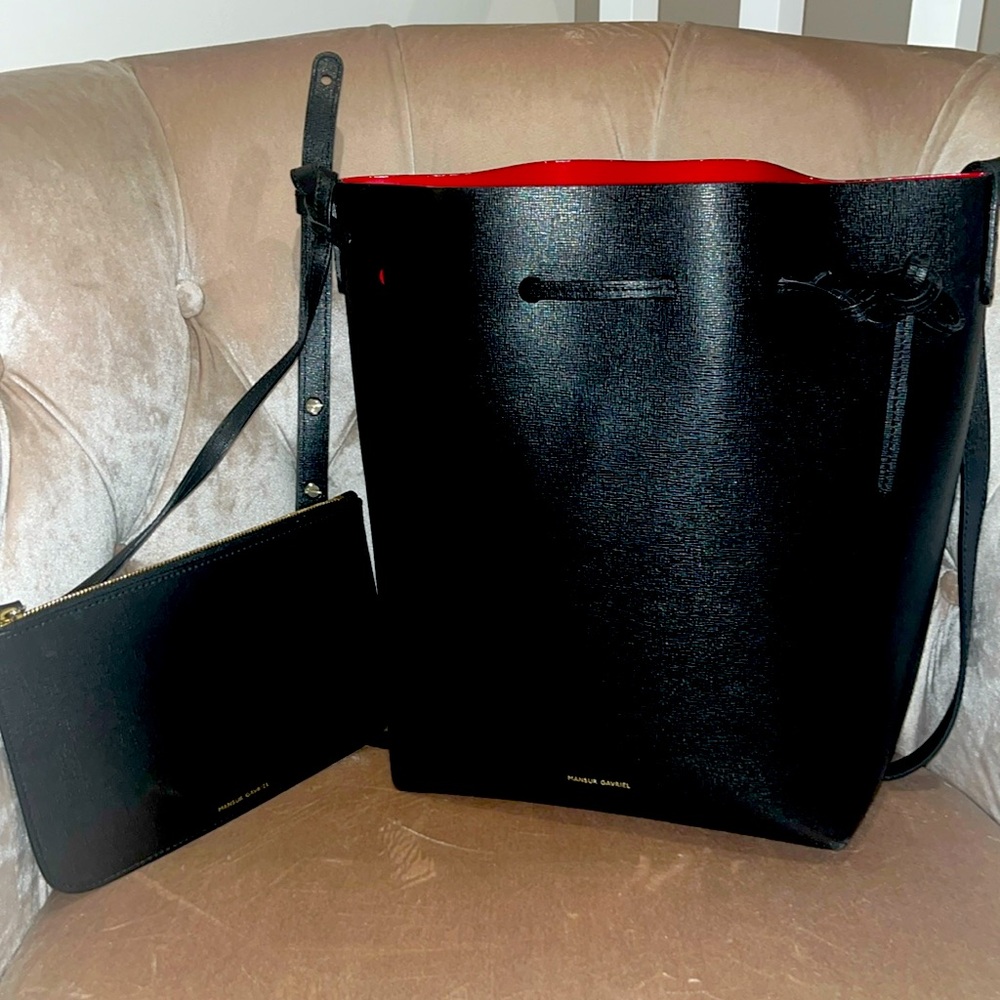 Mansur Gavriel Large Saffiano Leather Bucket Bag-Black with Red Interior